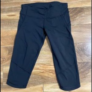 Like New! Lululemon Capri 6